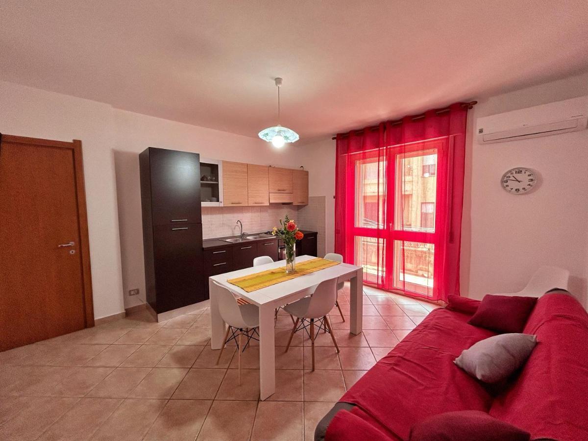 Zefiro Apartment Cabras Exterior photo